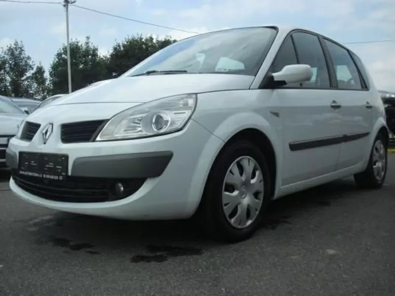 Продаётся автомобиль Renault Scenic 2007г